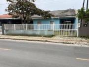CASA EM ALVENARIA EM RUA ASFALTADA EXCELENTE LOCALIZAÇÃO...