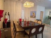 Casa em Avenida Doutor Carlos de Campos Jardim Maia...