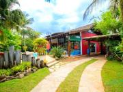 Casa em Barra do Una com 5 suítes e piscina, perto da praia