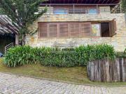 Casa em Campos do Jordão – Com 05 suítes em condomínio...