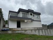 Casa em Cascatinha, Nova Friburgo/RJ de 97m² 3 quartos à...