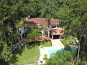 Casa em Chácara dos Junqueiras, Carapicuíba/SP de 658m²...