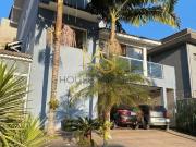 Casa em Chácara Roselândia, Cotia/SP de 264m² 3 quartos...