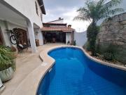 Casa em Cidade São Francisco, São Paulo/SP de 250m² 3...