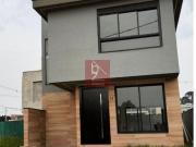 CASA EM COND. 195M2 PRIV. 3 SUITES 2 VAGAS SANTA...