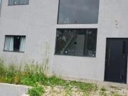 Casa em Condom. AC 98 m² AT 150 m² 2 drms 1 suite...