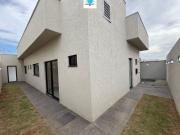 Casa em Condomínio – 3 Suítes no Parque Ville...