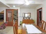 Casa em condomínio à venda no bairro Menino Deus Porto...