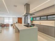 Casa em Condominio, 03 Suítes, 03 Vagas, Terraço, Campo...