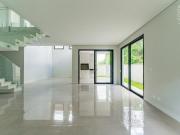 Casa em Condomínio, 03 Suítes, 04 Vagas, Hidromassagem,...