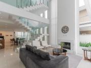 Casa em Condomínio, 04 Suítes, 04 Vagas, Lareira, Santa...