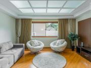 Casa em Condomínio, 05 Quartos, 04 Vagas, Espaço...