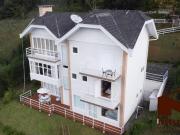 Casa em Condomínio