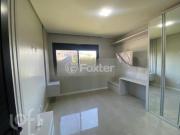 Casa em Condomínio, 5 dormitórios, 415 m², em Centro