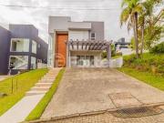 Casa em Condomínio, 3 dormitórios, 197 m², em Jardim Krahe