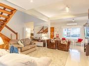 Casa em Condomínio, 3 dormitórios, 200 m², em Hípica Casa em Condomínio, 3 dormitórios, 200 m², em Hípica
