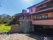 Casa em Condomínio, 3 dormitórios, 336 m², em Lomba do...