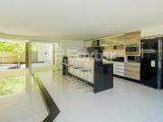 Casa em Condomínio, 3 dormitórios, 396.69 m², em Agronomia