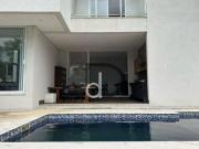 Casa em Condomínio: 3 Quartos, 3 Suítes, 4 Salas, 4...