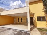 Casa em Condomínio 3 Quartos sendo 1 Suíte Rica