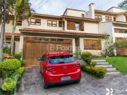 Casa em Condomínio, 4 dormitórios, 195.13 m², em Teresópolis