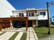 Casa em Condomínio 4 Quartos Vila Junção