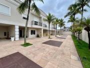 Casa em condomínio, 4 suítes, 50mts praia Enseada