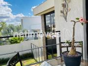 CASA EM CONDOMÍNIO | 4 SUÍTES | ESCRITÓRIO |