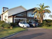 Casa em Condomínio, 6 dormitórios em Condominio Playa...