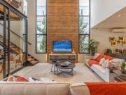 RE/MAX Vende Casa em condomínio 3 suítes e 362 m²...