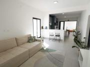 Casa em Condomínio à venda, 3 quartos, 2 suítes, 2...