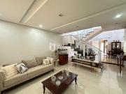 Casa em Condomínio à venda, 3 quartos, 3 suítes, 3...