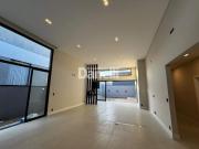 Casa em Condomínio à venda, 3 quartos, 3 suítes, 4...