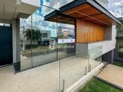 Casa em Condomínio à venda, 3 quartos, 3 suítes, 4...