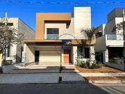 Casa em condomínio à venda, 3 quartos Condomínio...