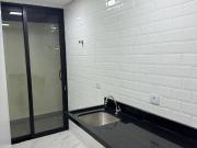 Casa em Condomínio à Venda 3 Suítes e 4 Vagas, 384m2...