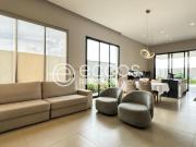 Casa em condomínio à venda, 4 quartos, 2 suítes, 2...