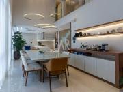 Casa em Condomínio à venda, 4 quartos, 4 suítes, 2...