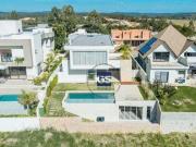 Casa em condomínio à venda, 4 quartos Condomínio Campos...