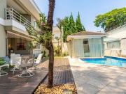 Casa em condomínio à venda 5 dormitórios e 4 suítes...