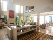 Casa em Condomínio à venda, 5 quartos, 4 suítes, 6...