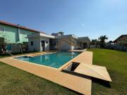 Casa em condomínio a venda com 4 dormitórios, ampla área...