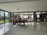 CASA EM CONDOMÍNIO À VENDA COM 6 DOMITÓRIOS, 6...