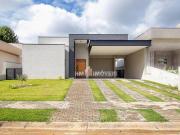 Casa em condomínio à venda em Atibaia