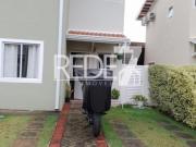 Casa em Condomínio à Venda no Parque Jambeiro em...