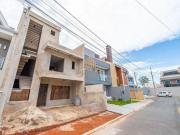 CASA EM CONDOMINIO, ARQUITETURA MODERNA, ÓTIMA LOCALIZAÇÃO