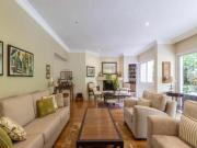 Casa em condomínio com 04 dormitorios 04 suítes direito...