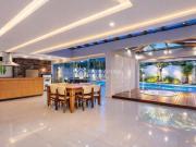 CASA EM CONDOMINIO COM 04 SUÍTES PISCINA AQUECIDA ESPAÇO...