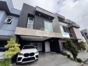 Casa em Condomínio com 3 quartos, 1 vaga e 234m² para...