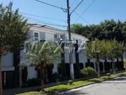 Casa em condomínio com 220m², 3 Dormitórios, 3 Suítes, 4...